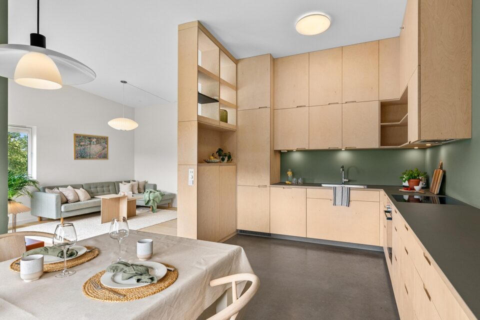 jak-oddzielic-kuchnie-od-salonu-praktyczne-sposoby-i-inspiracje