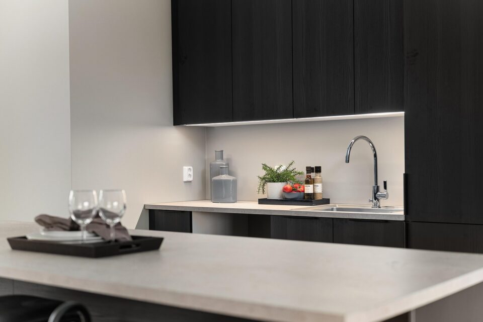 jaki-zlewozmywak-do-kuchni-wybrac-praktyczny-poradnik-dla-kazdego