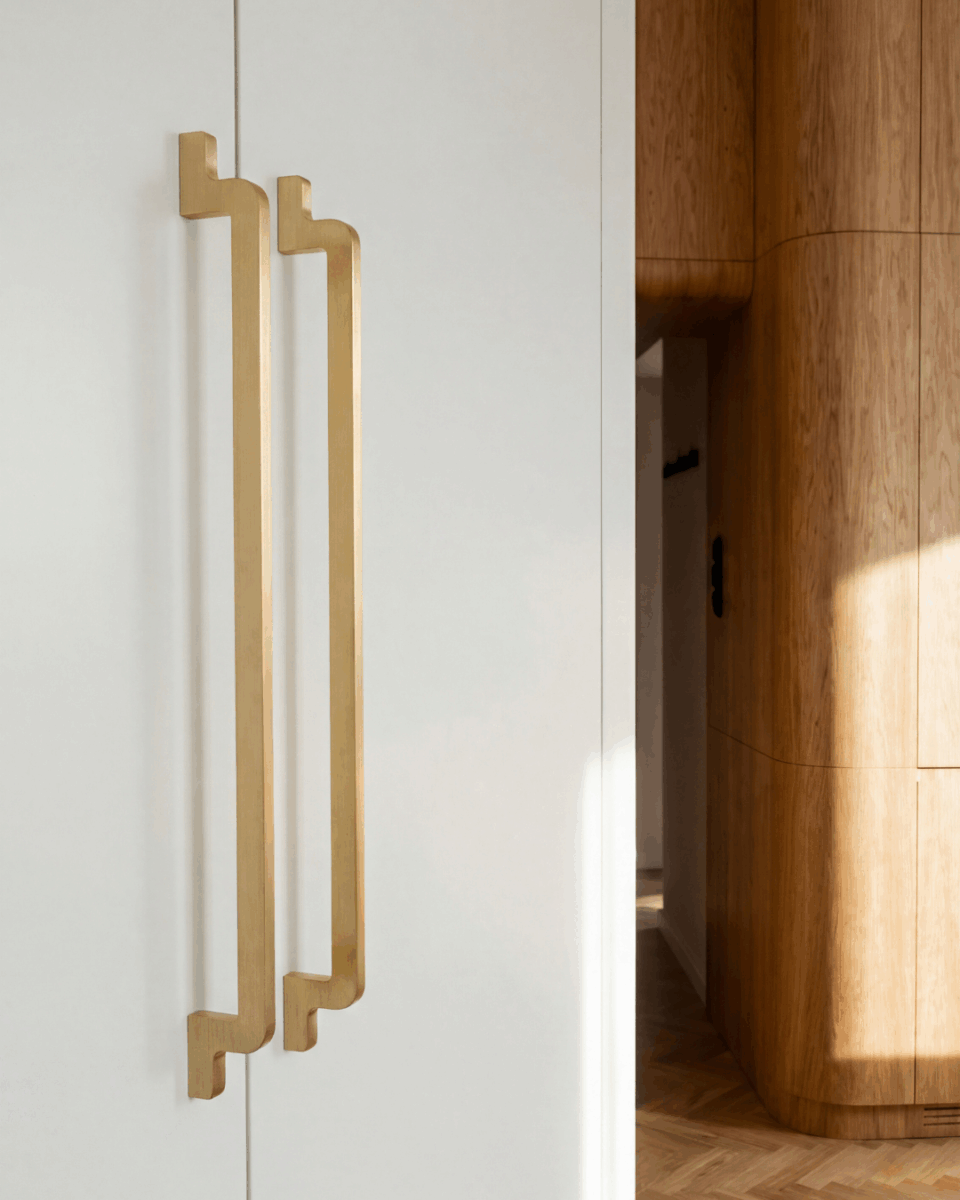 złoty uchwyt do szafy